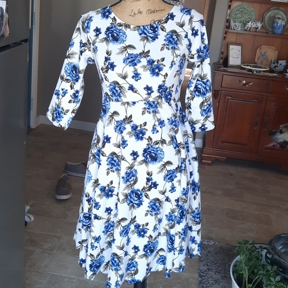 NWT Pinkblush maternity dress - Picture 2 of 5